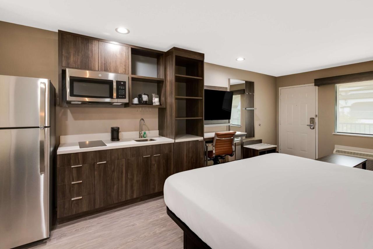 Best Western La Place Inn Zewnętrze zdjęcie