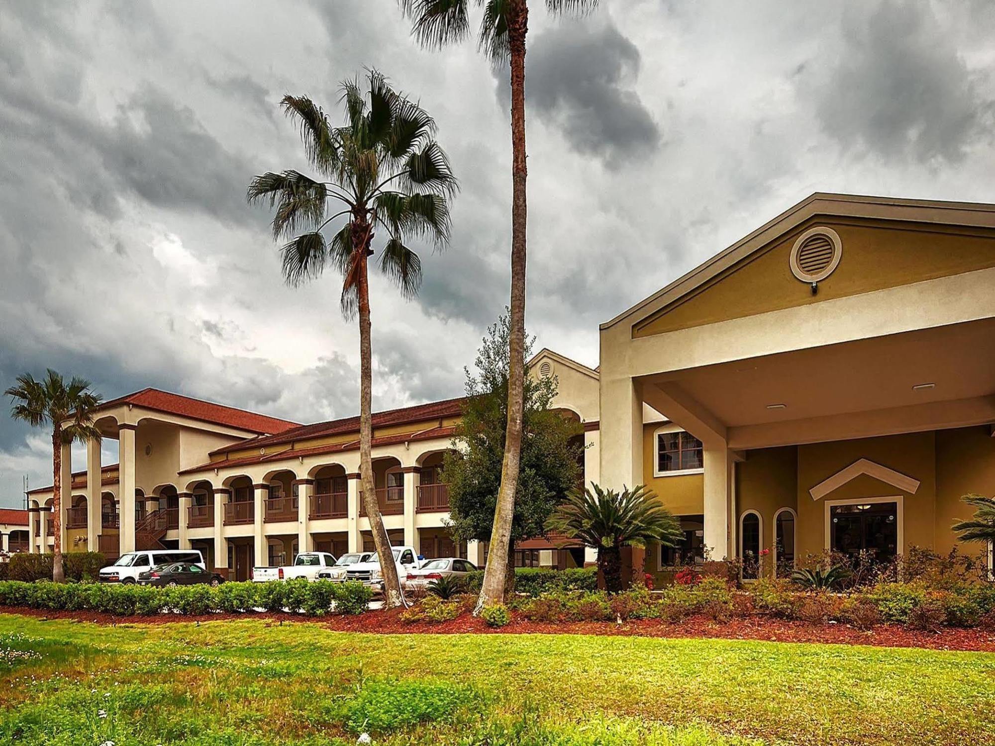 Best Western La Place Inn Zewnętrze zdjęcie
